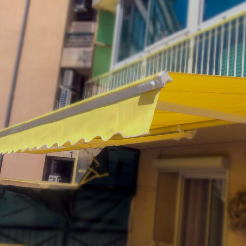 Installation d'un Store Banne sur une Terrasse d'Appartement